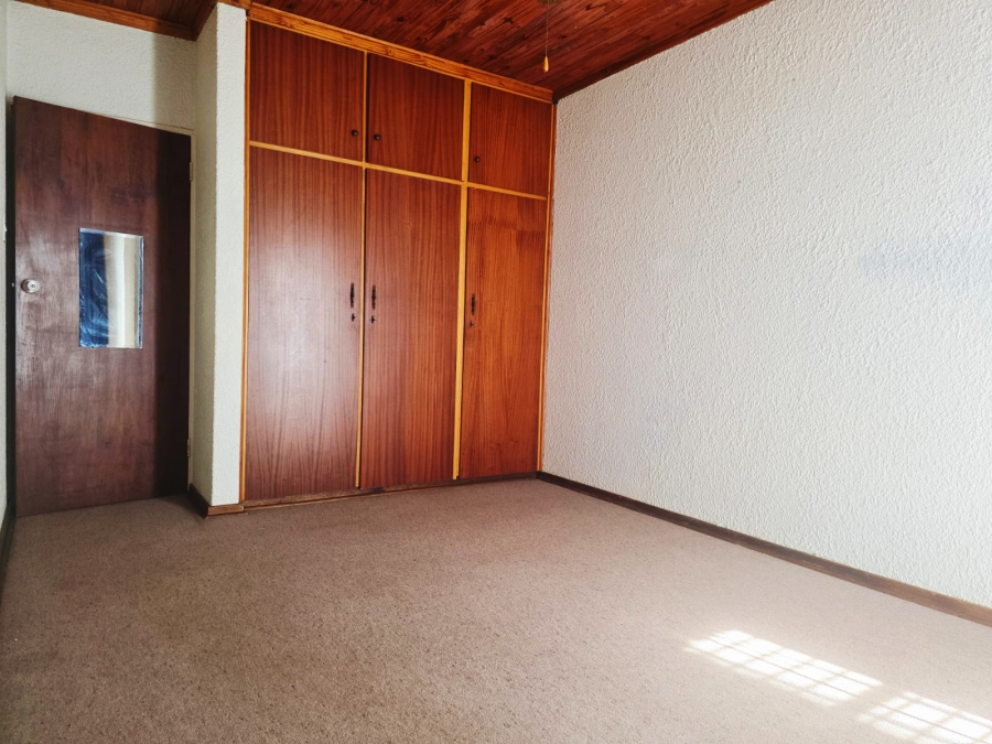 4 Bedroom Property for Sale in Van Der Hoff Park North West